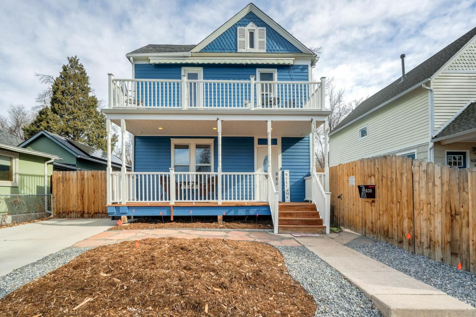 Holiday home Downtown Getaway - Balcony - King Beds *